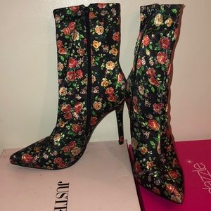 Floral print boots